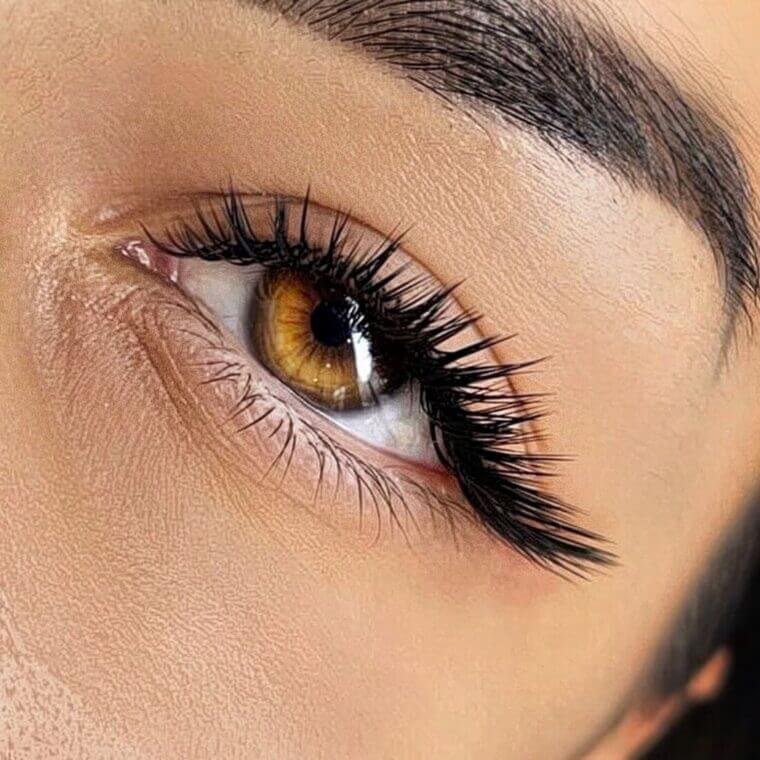 Eyelash Extensions Service